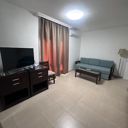شقة Tanita *
